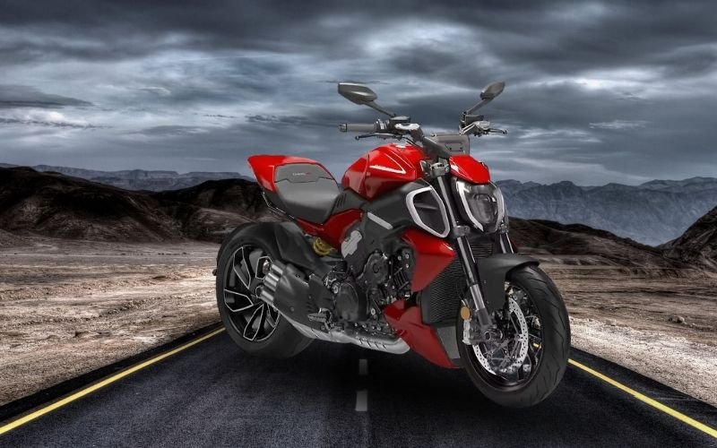 Ducati Diavel V4